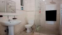 Bathroom 1 - 5 square meters of property in Berea - JHB