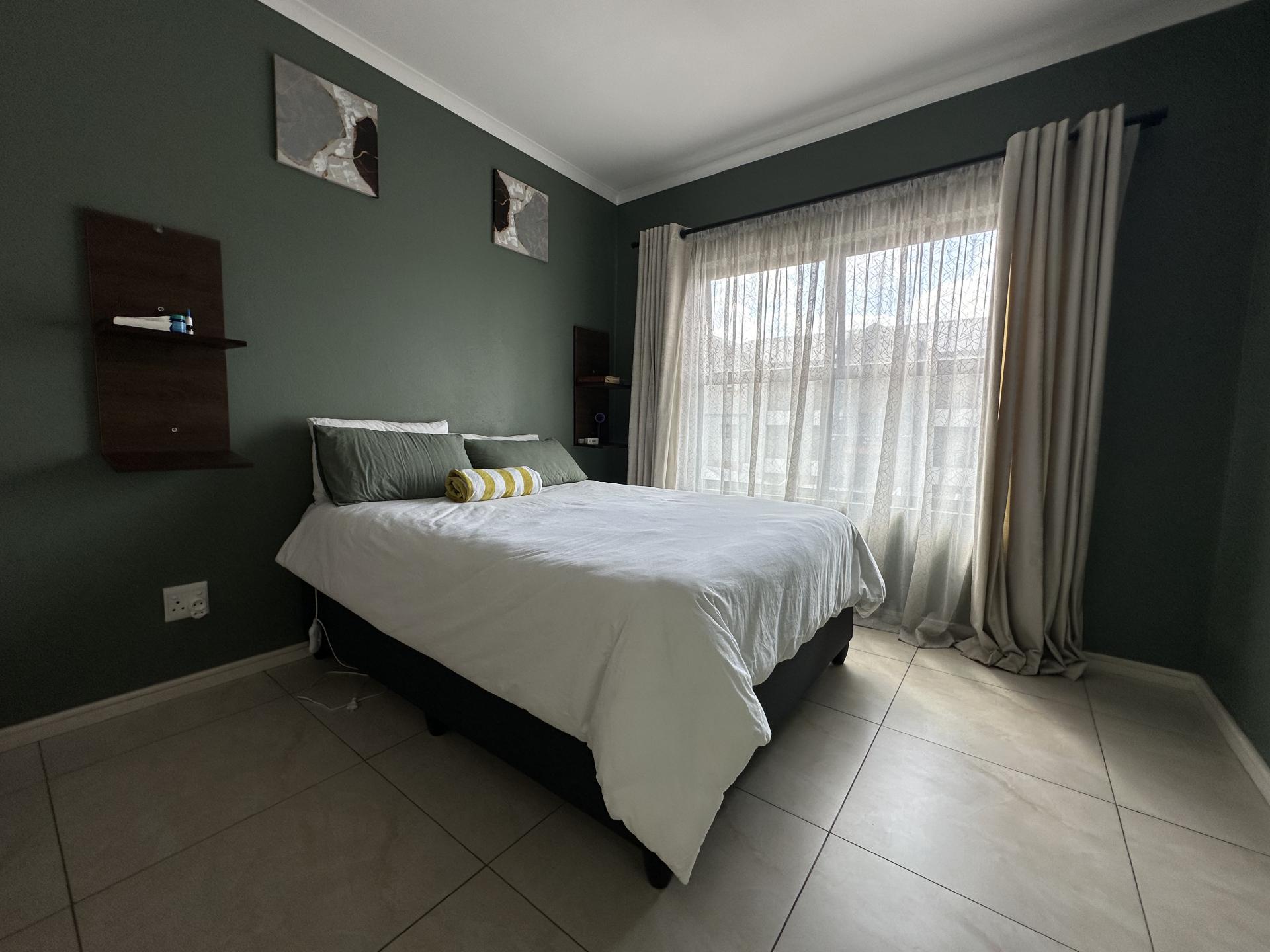 Bed Room 1 of property in Randpark