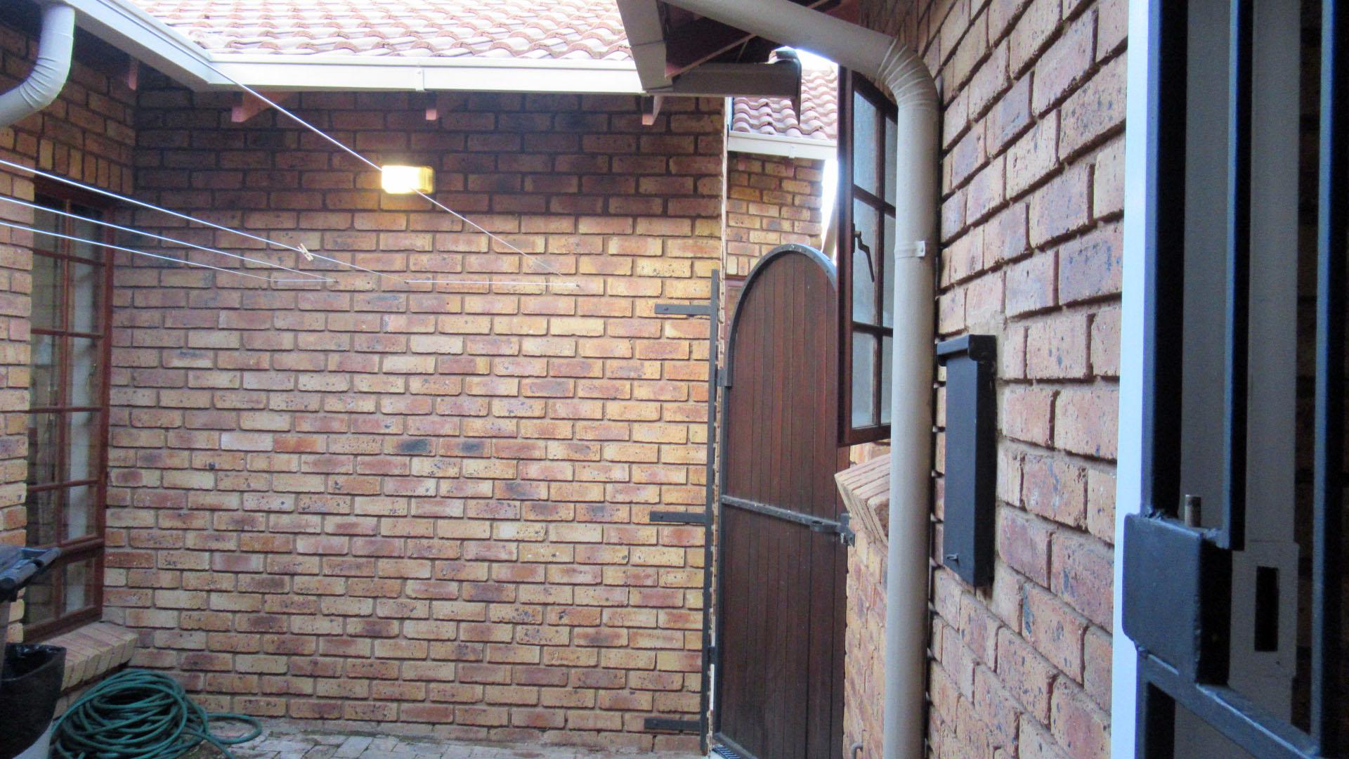 Spaces - 22 square meters of property in Wingate Park