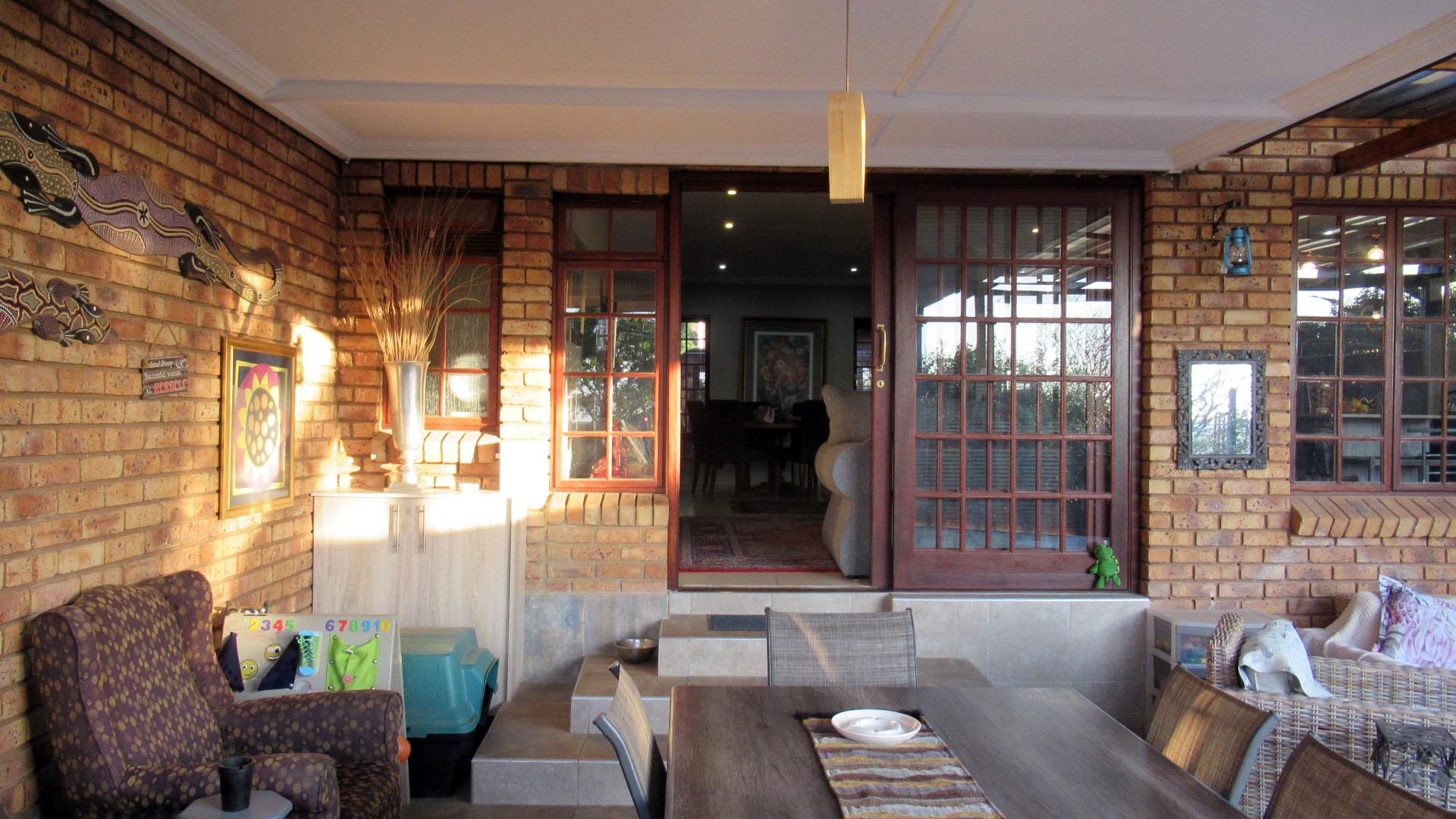 Patio - 19 square meters of property in Wingate Park