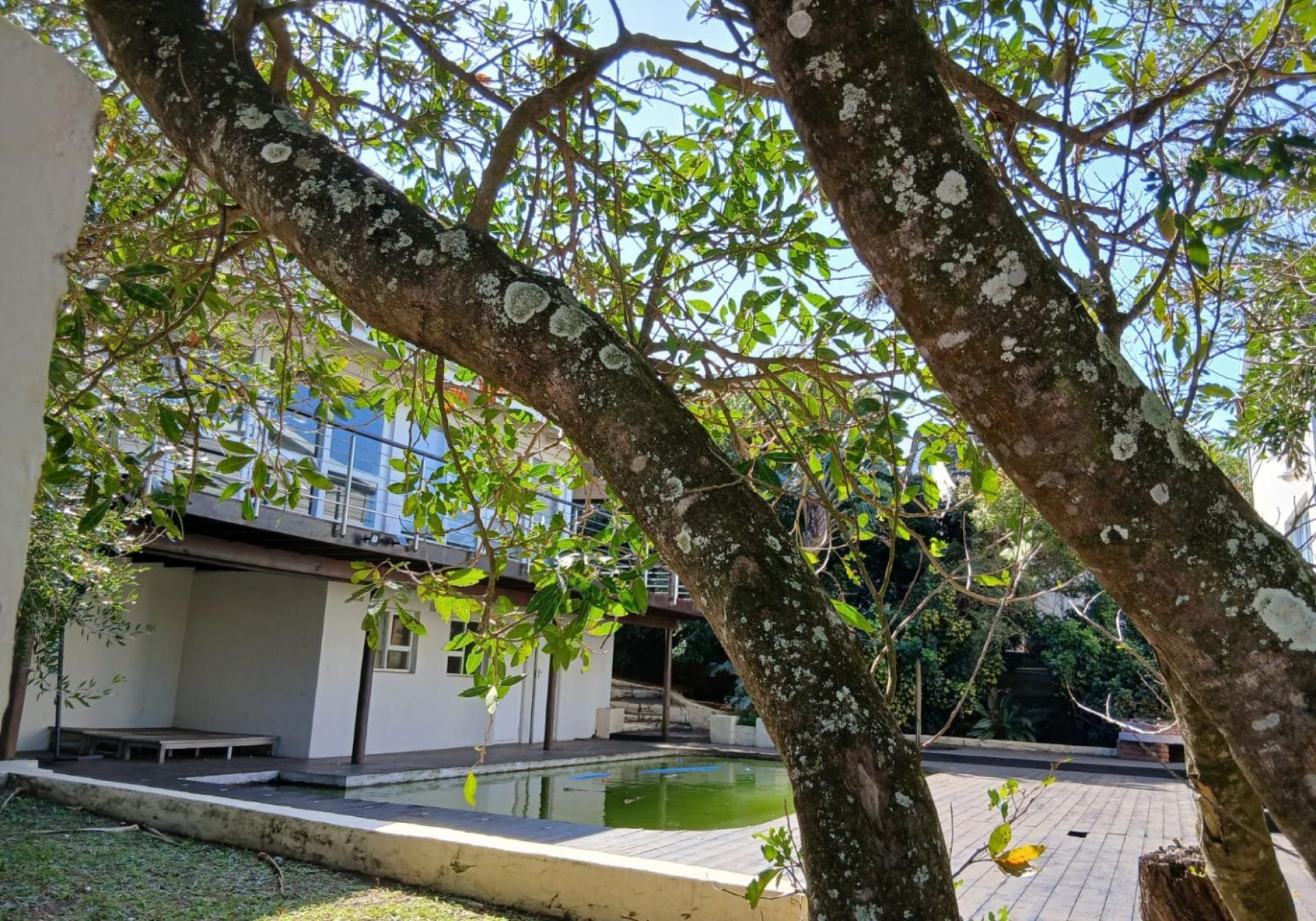 Swimming Pool of property in Beacon Bay