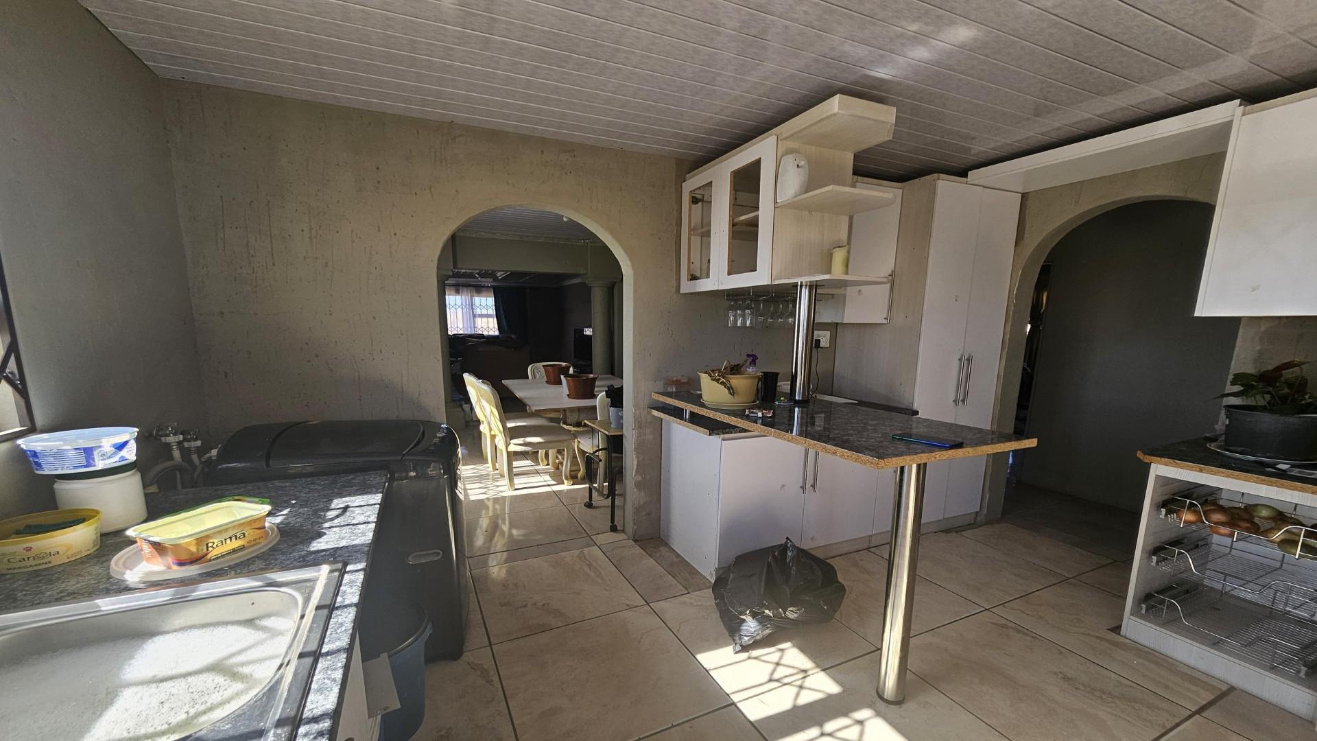 Kitchen of property in Meyerton