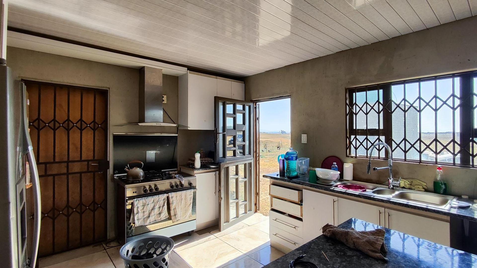 Kitchen - 18 square meters of property in Meyerton