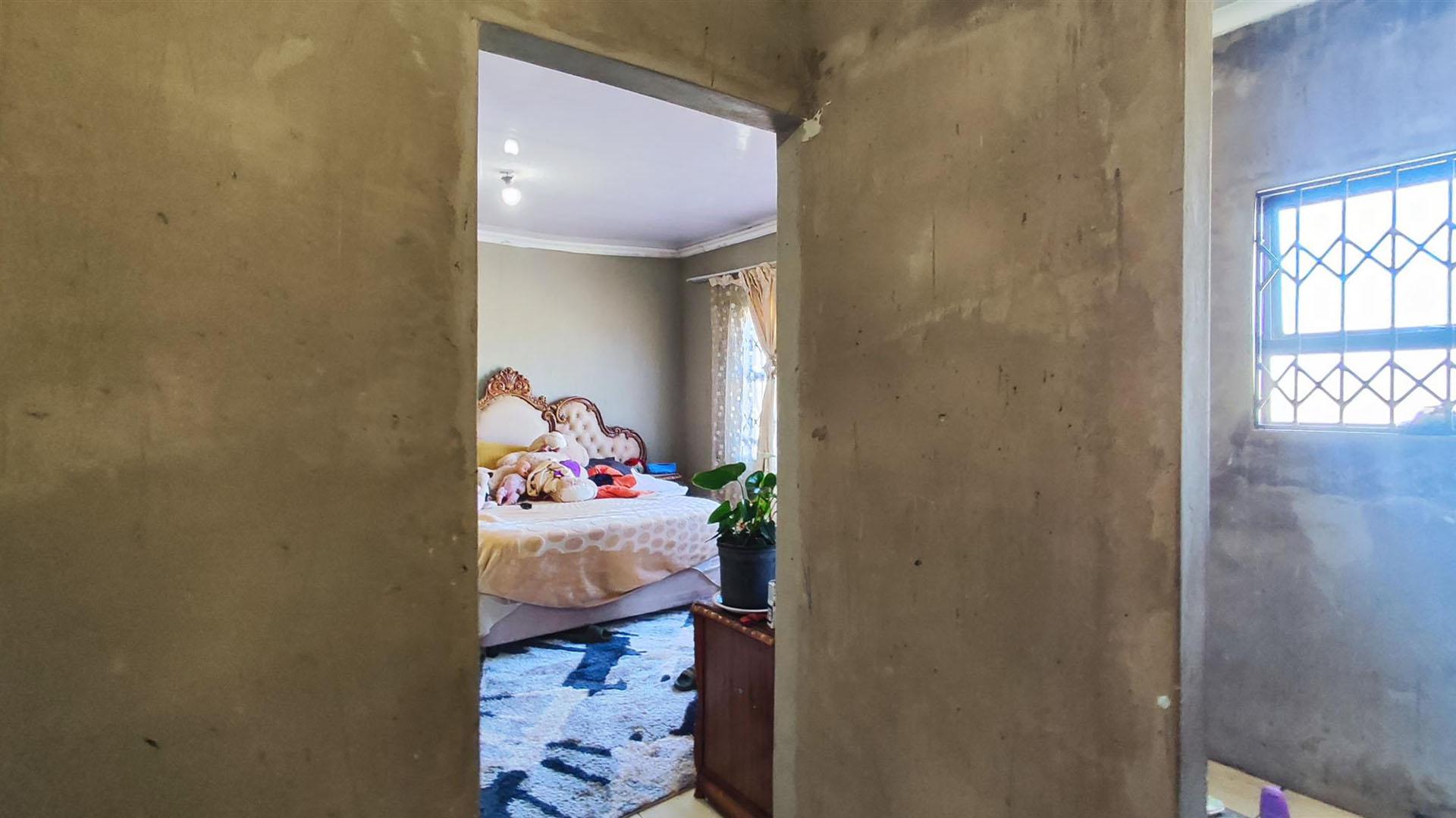 Bed Room 2 - 16 square meters of property in Meyerton