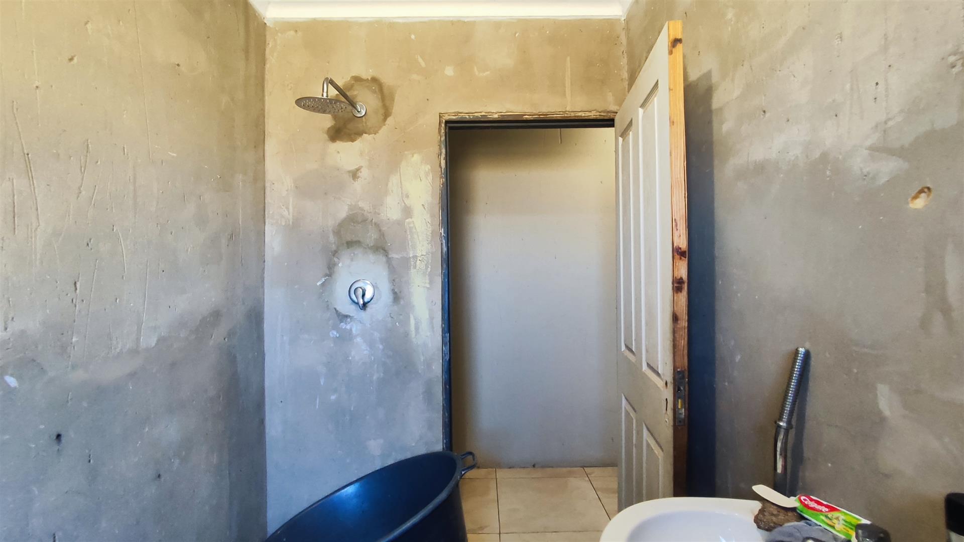 Bathroom 1 - 4 square meters of property in Meyerton