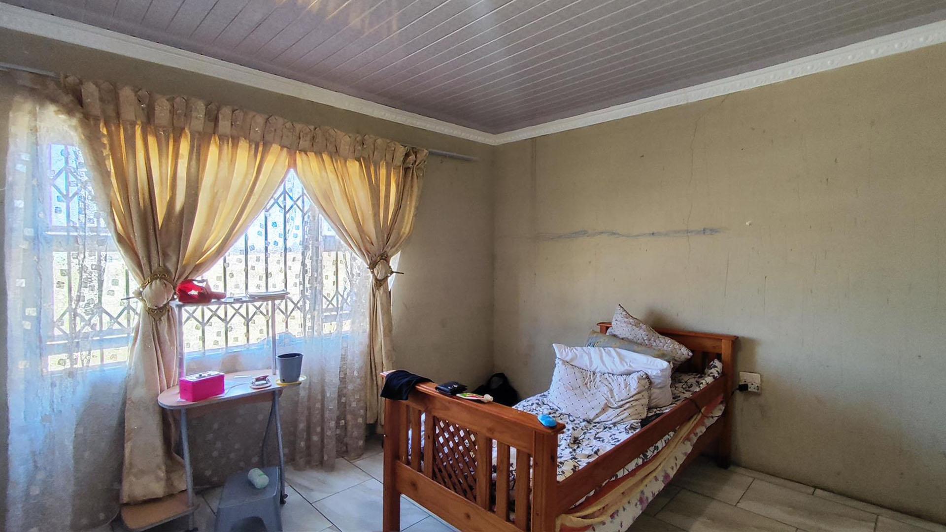 Bed Room 3 - 17 square meters of property in Meyerton