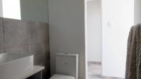 Bathroom 2 - 4 square meters of property in Ifafi