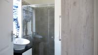 Bathroom 3+ - 6 square meters of property in Ifafi