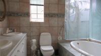 Main Bathroom of property in Newlands