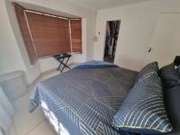 Main Bedroom - 18 square meters of property in Dalpark