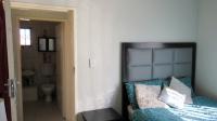 Main Bedroom - 14 square meters of property in Windmill Park