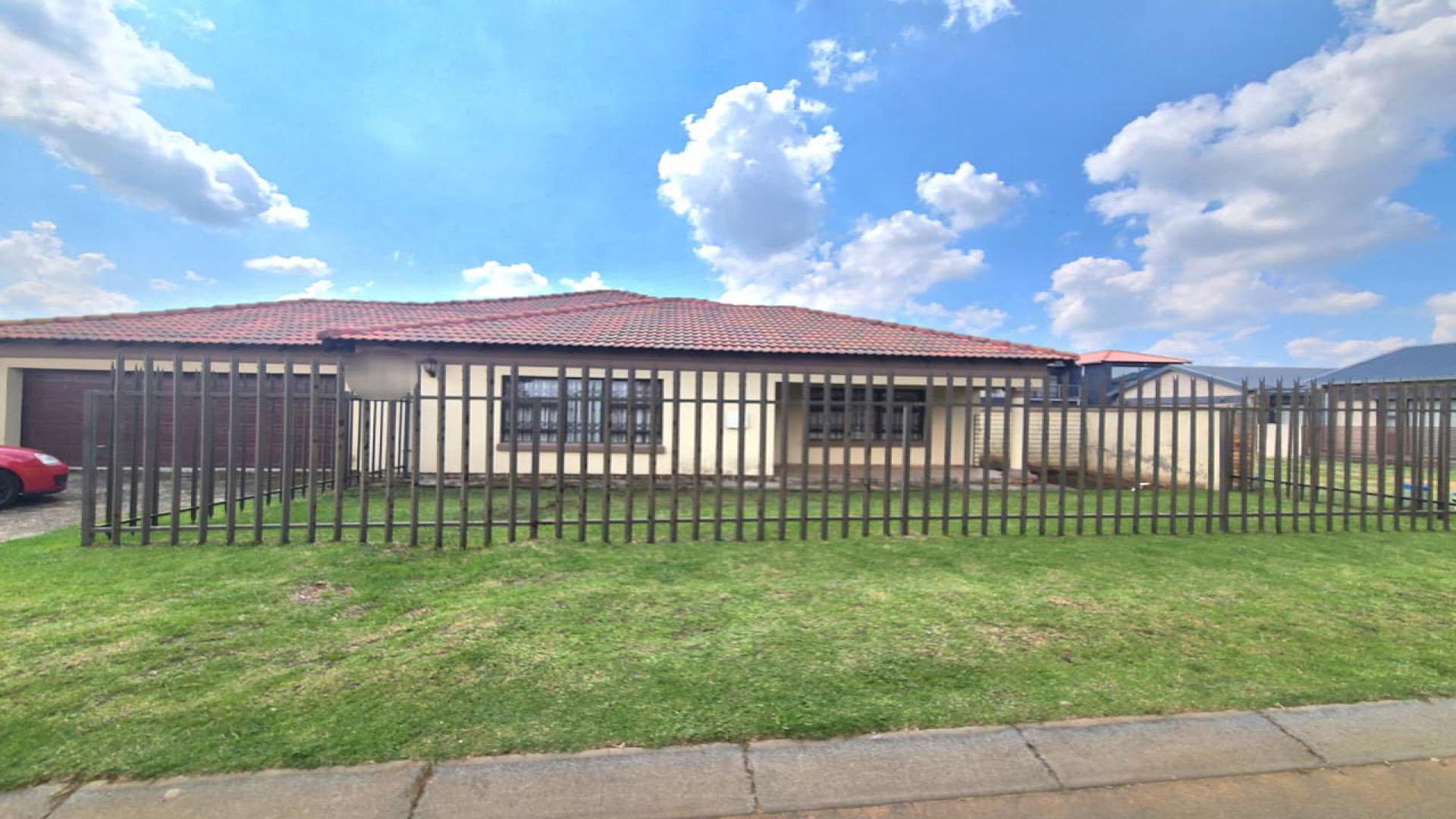 Front View of property in Selcourt