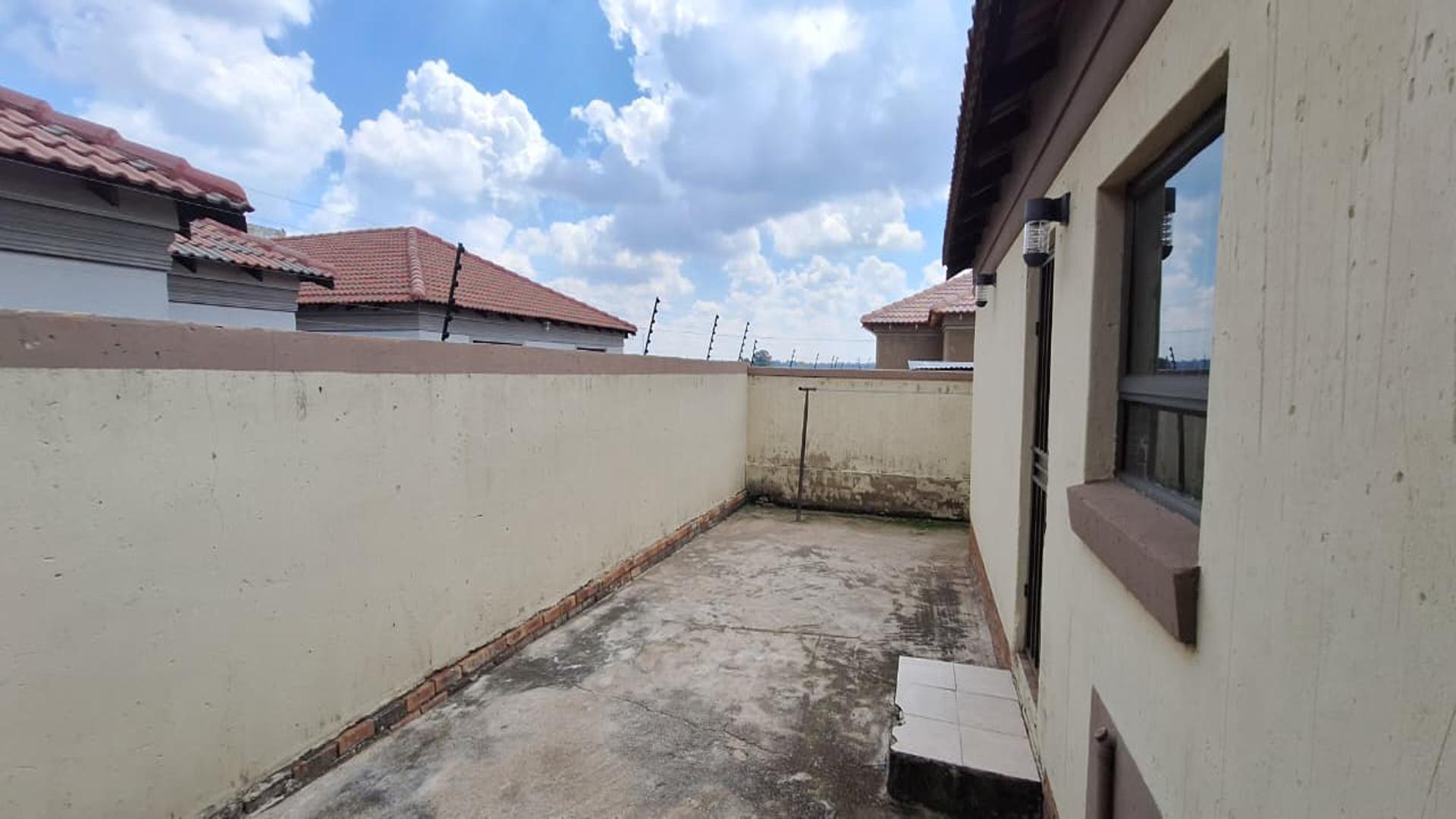 Backyard of property in Selcourt