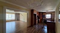 Dining Room - 16 square meters of property in Selcourt