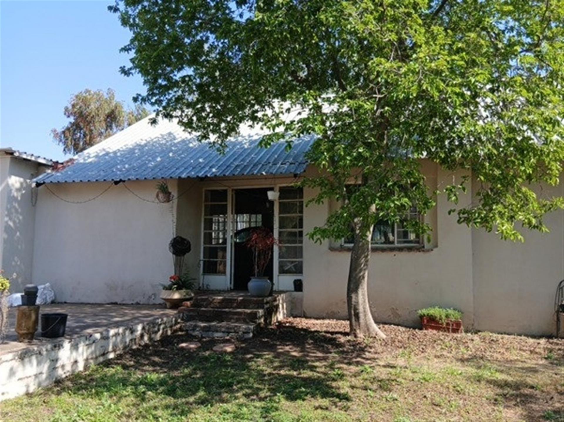 Front View of property in Rietvallei