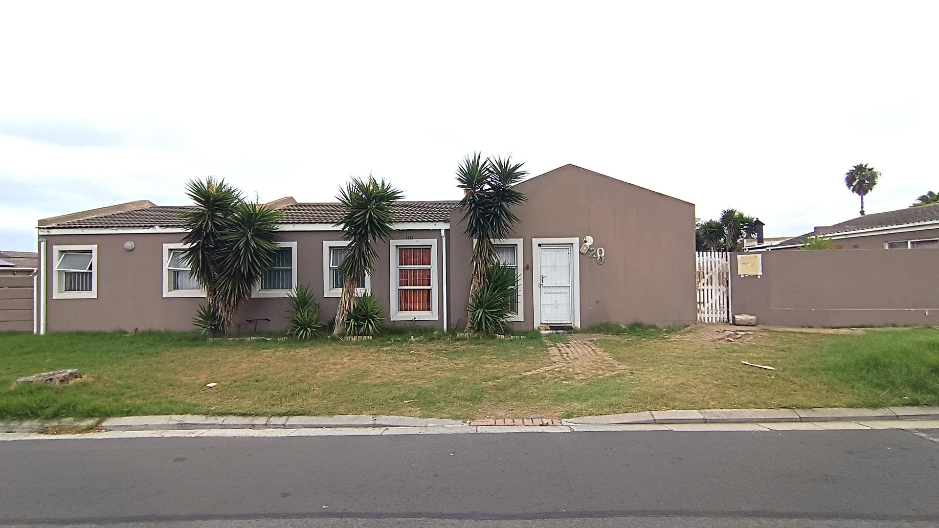 Front View of property in Richwood
