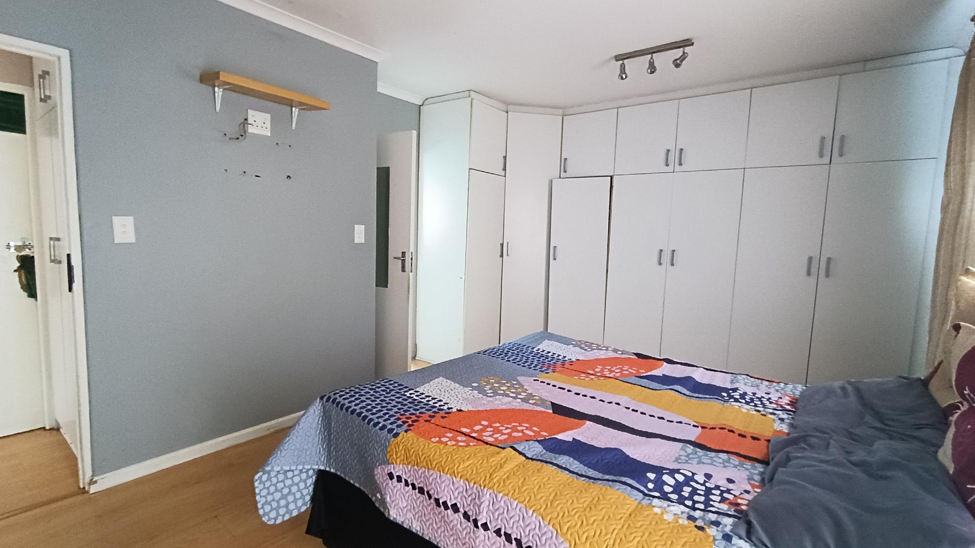 Main Bedroom - 21 square meters of property in Richwood