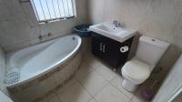 Bathroom 1 - 6 square meters of property in Richwood