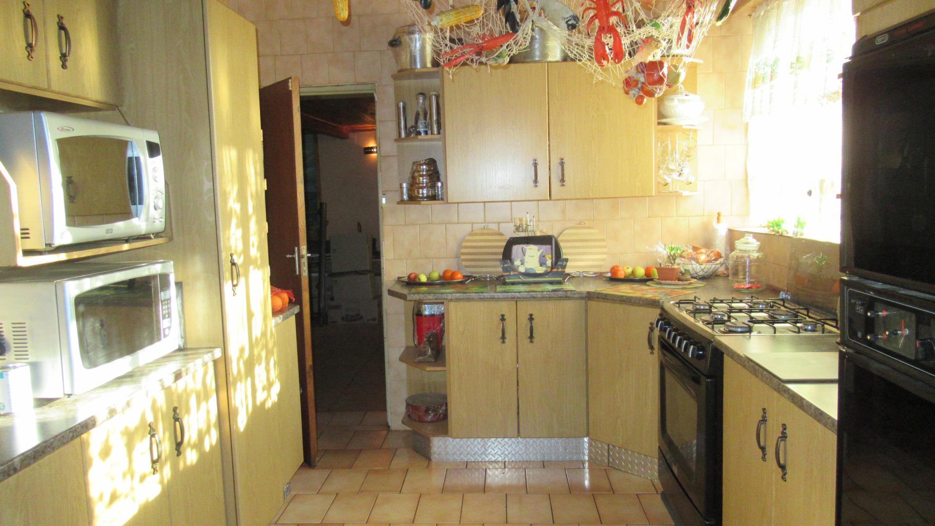 Kitchen - 20 square meters of property in Three Rivers