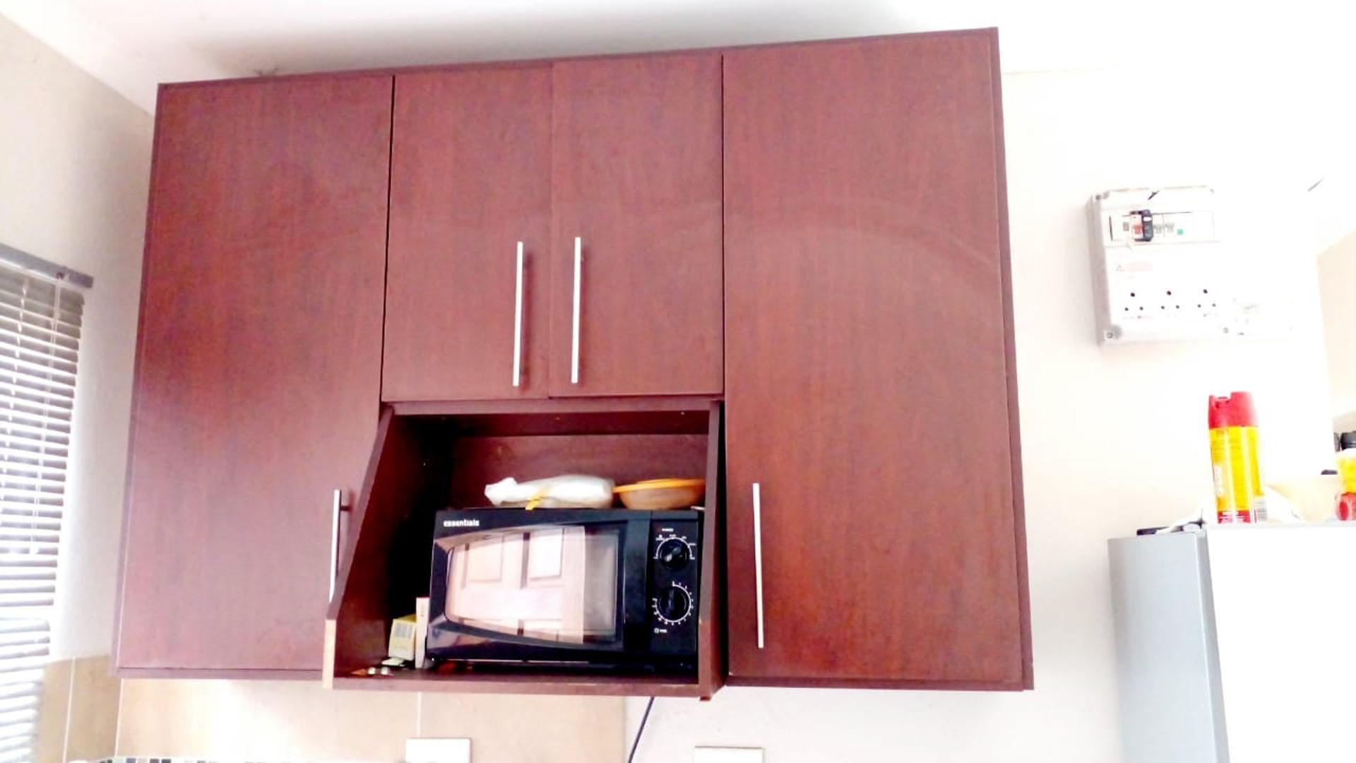 Kitchen - 6 square meters of property in Karino