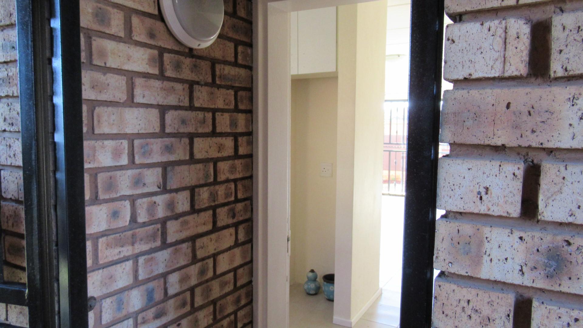 Front View of property in Dalpark