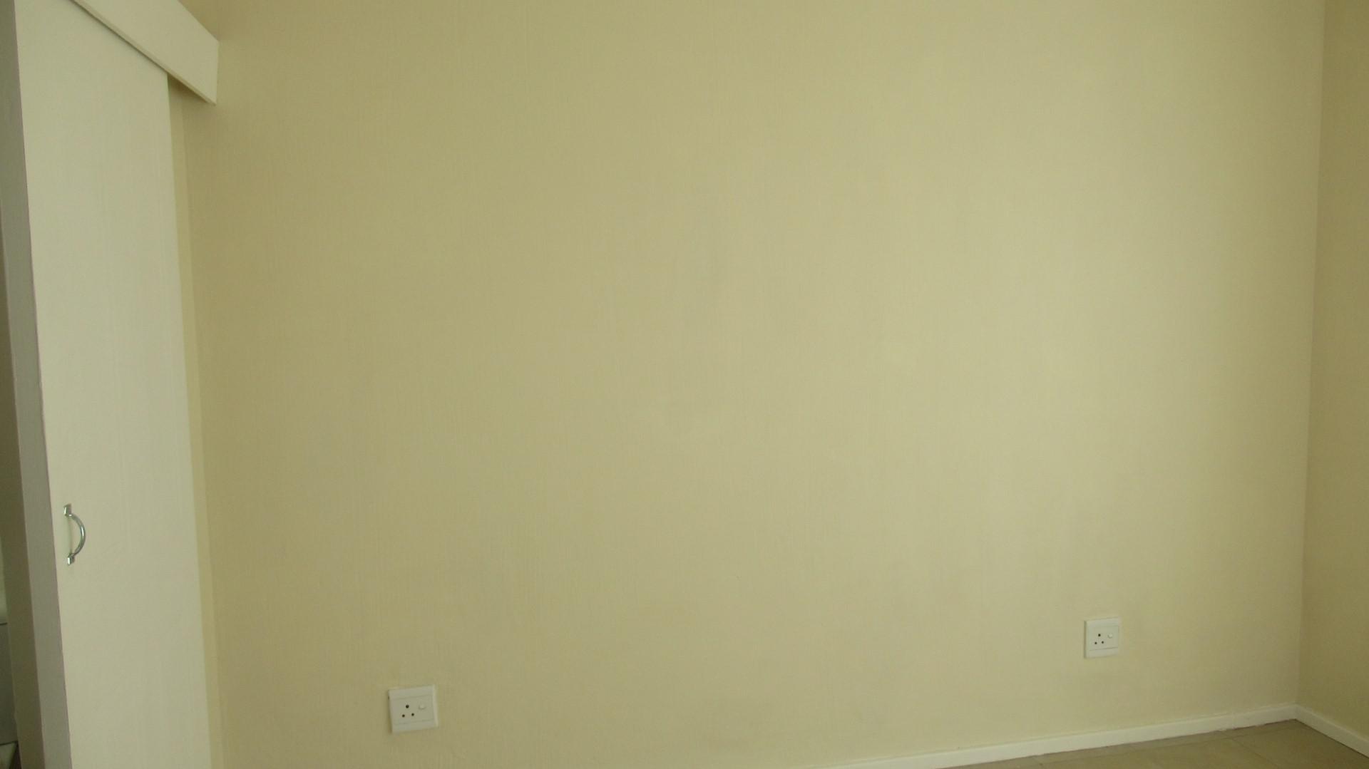 Main Bedroom - 17 square meters of property in Dalpark