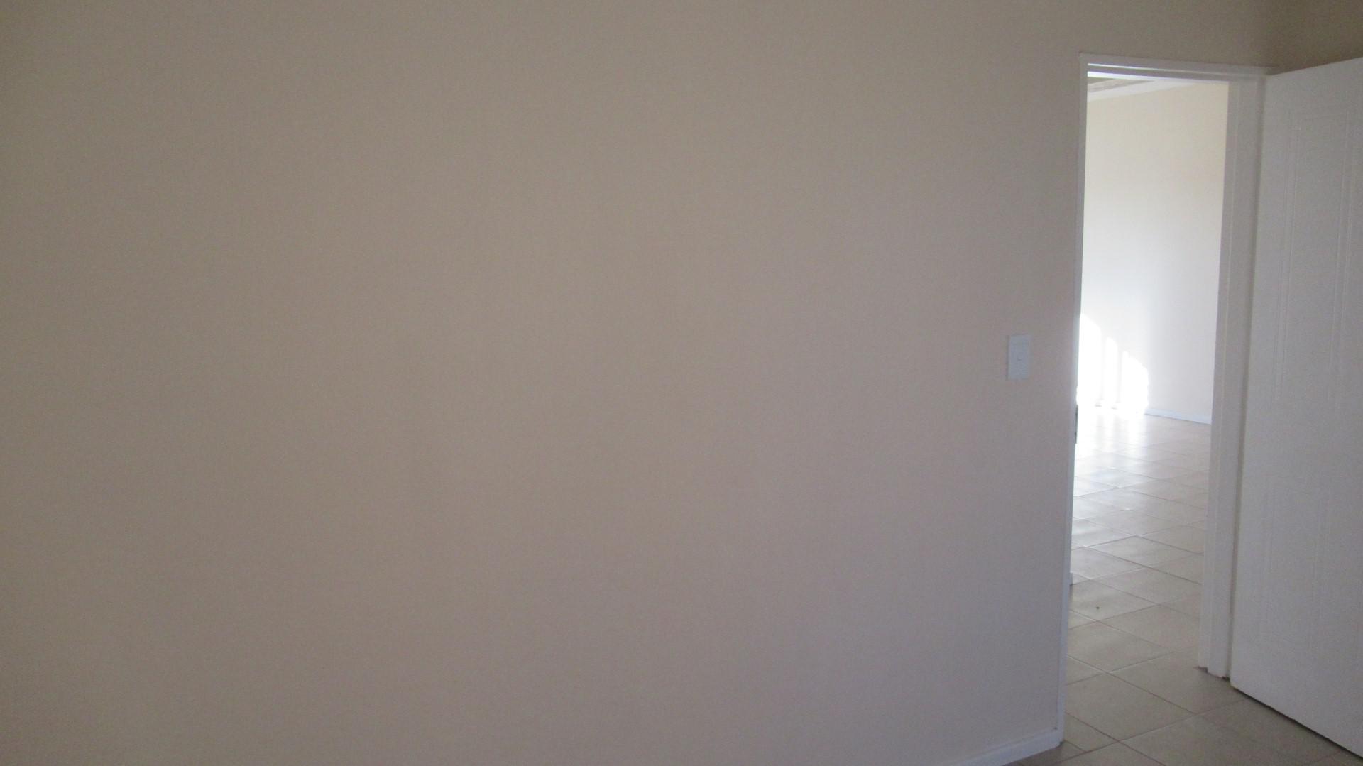 Bed Room 1 - 13 square meters of property in Dalpark