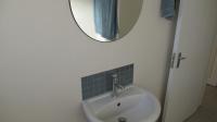 Bathroom 1 - 6 square meters of property in Dalpark