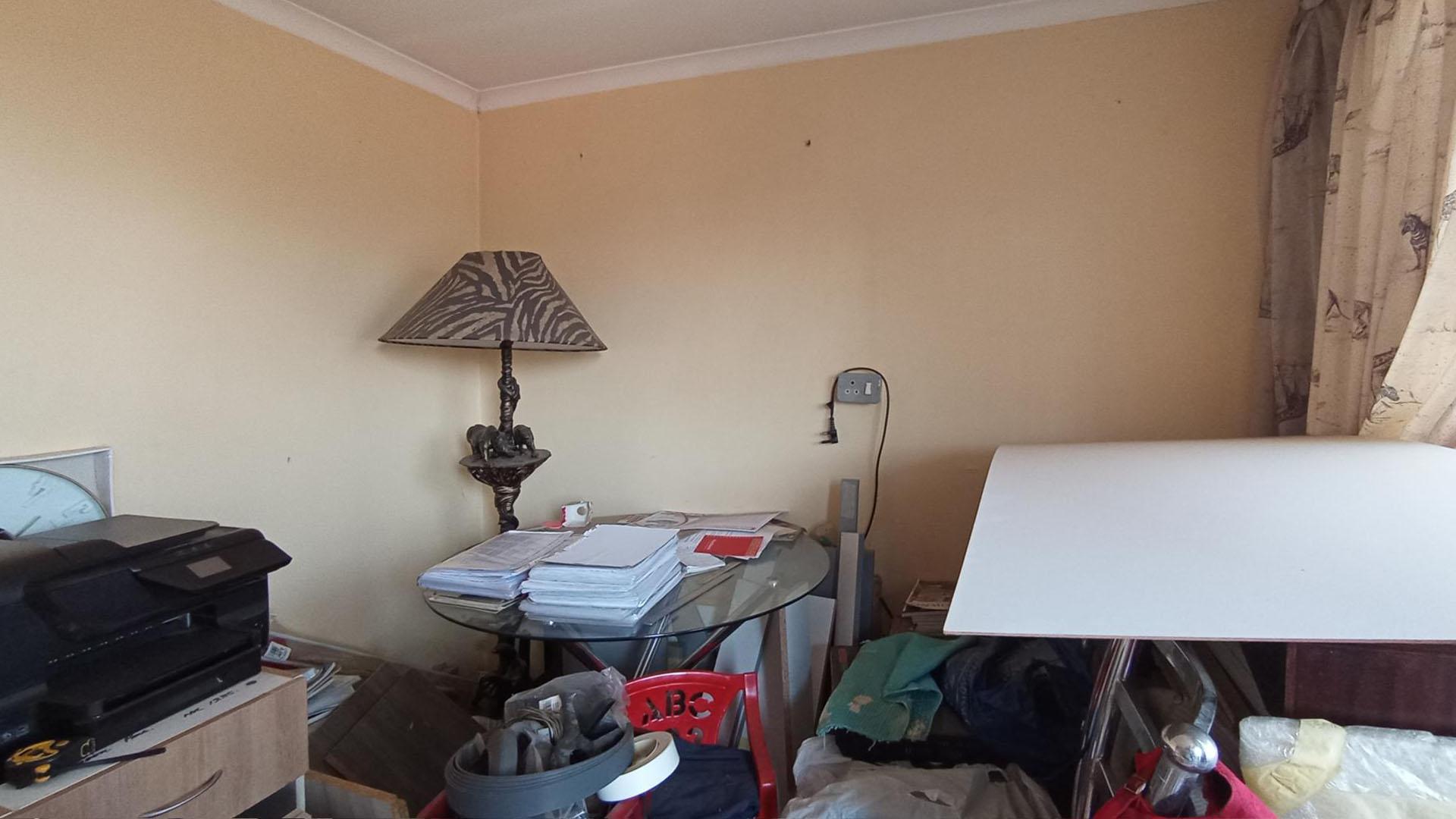 Dining Room - 7 square meters of property in Eersterust