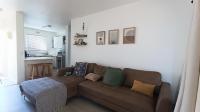 Lounges - 13 square meters of property in Kenilworth - CPT