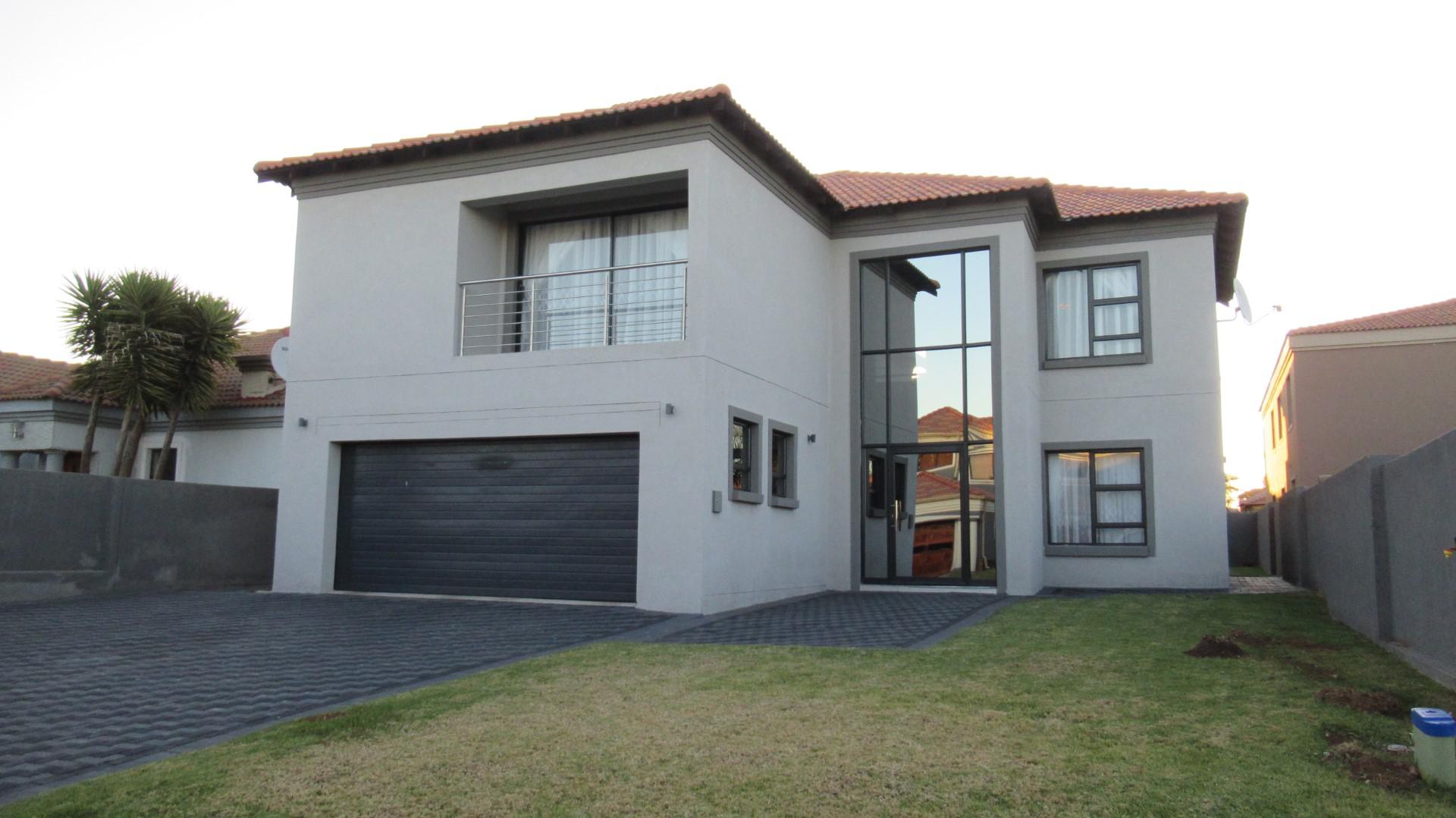 Front View of property in Brakpan