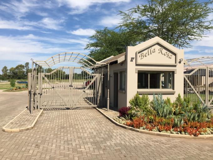 2 Bedroom Apartment to Rent in Heatherdale - Property to rent - MR518539