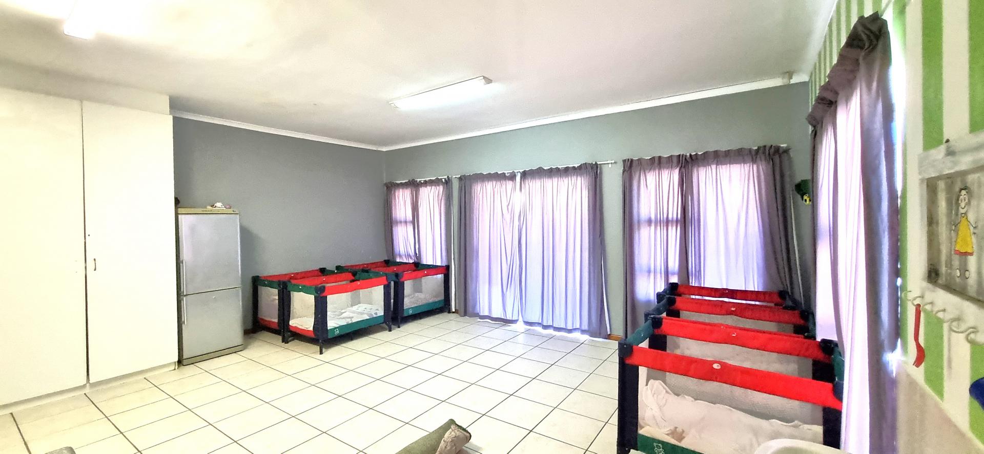 6 Bedroom House for Sale For Sale in Strand MR518578 MyR