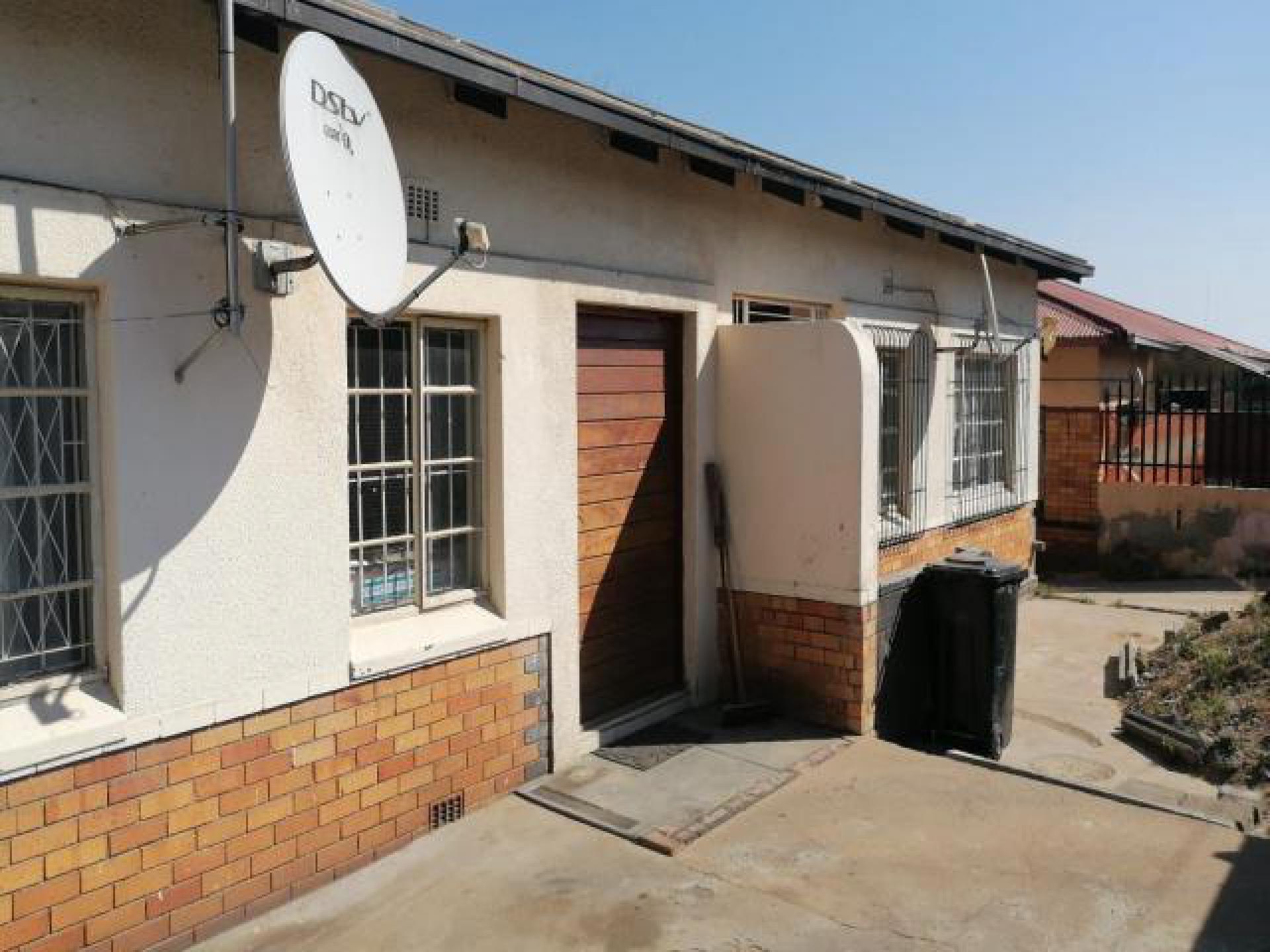 Front View of property in West Turffontein