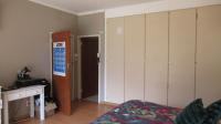 Main Bedroom - 27 square meters of property in Flamwood