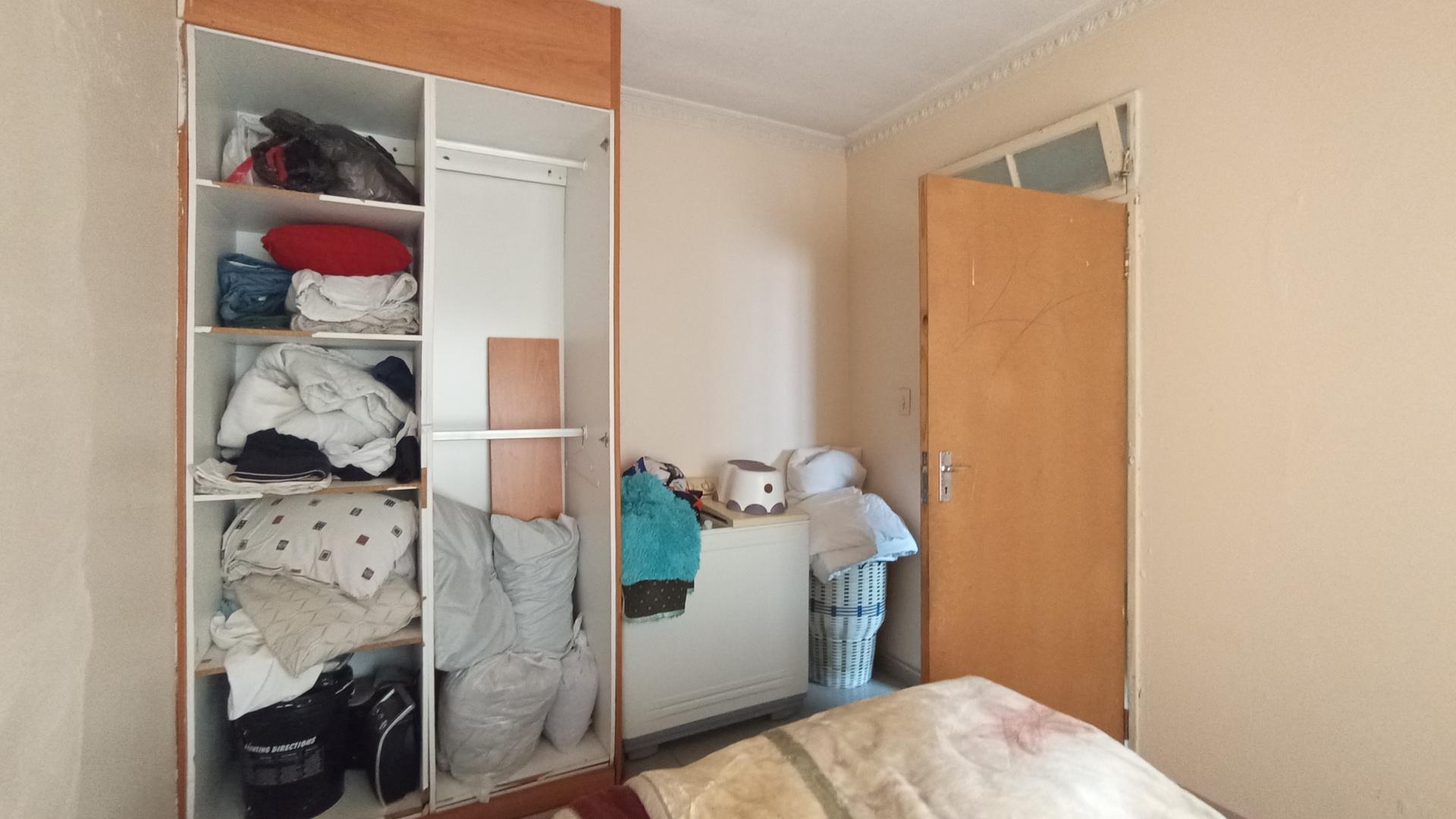 Bed Room 3 - 11 square meters of property in Lindopark