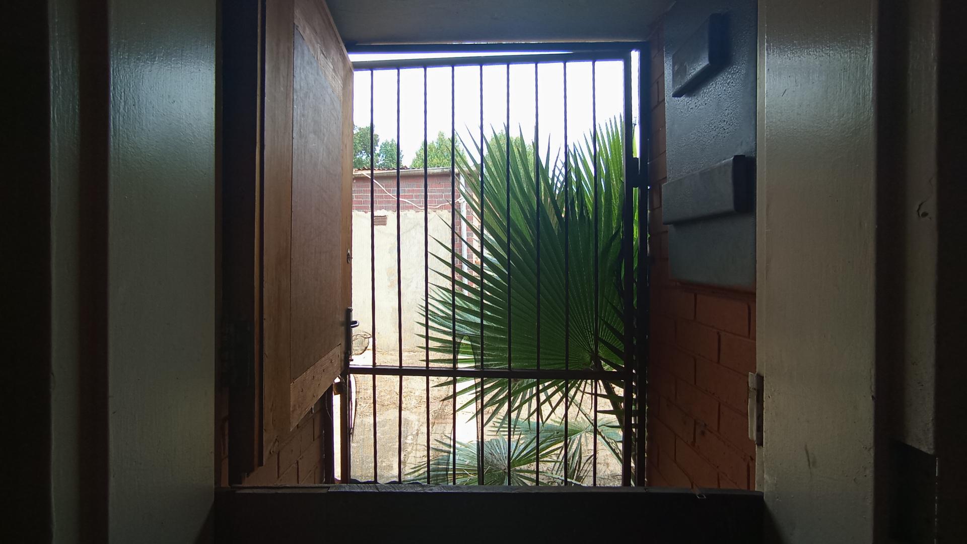 Kitchen - 21 square meters of property in Lindopark