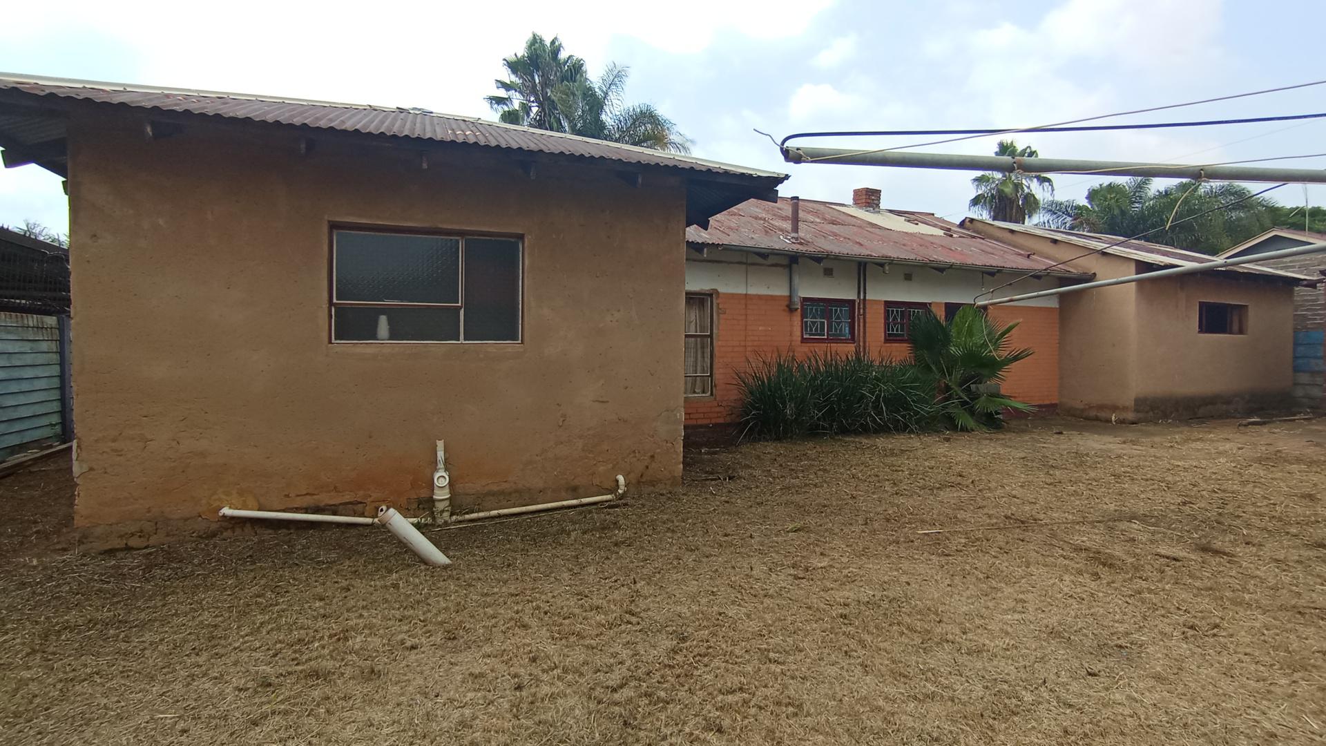 Backyard of property in Lindopark