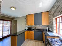 Kitchen - 31 square meters of property in Randhart