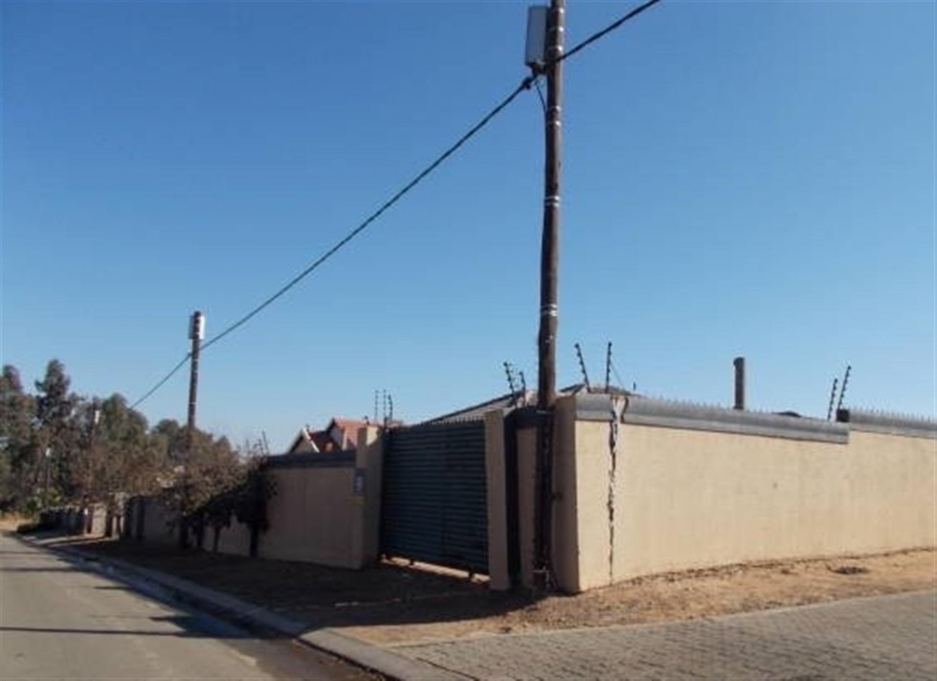 Front View of property in Klarinet