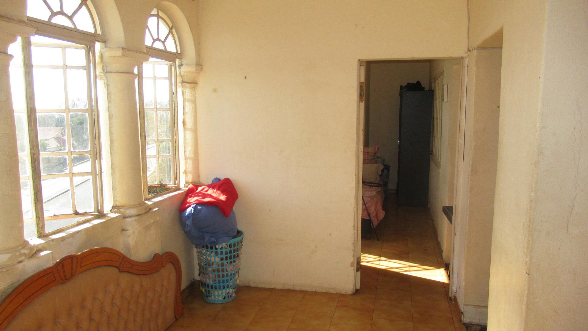 Rooms - 21 square meters of property in Yeoville