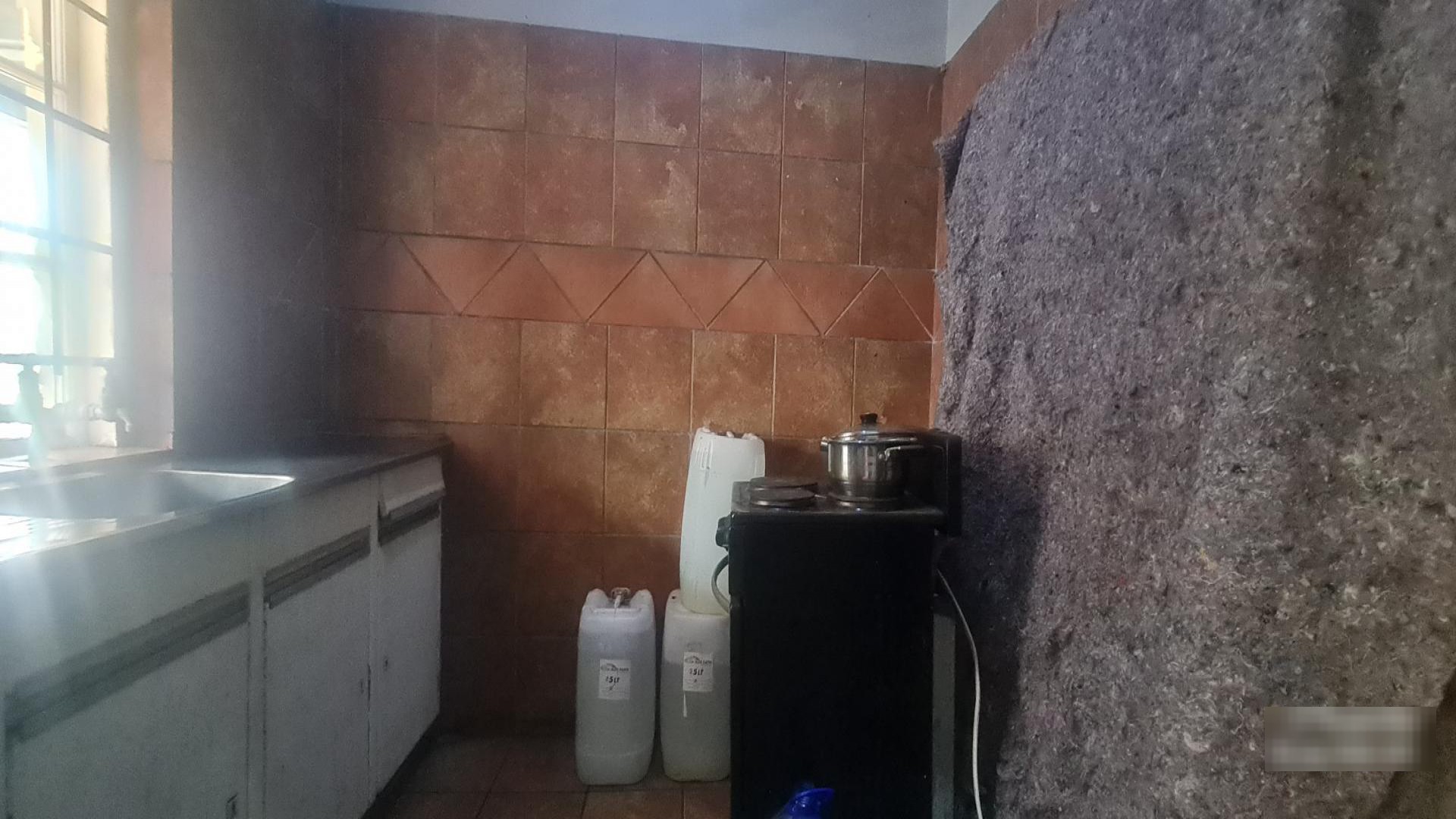 Kitchen of property in Primrose