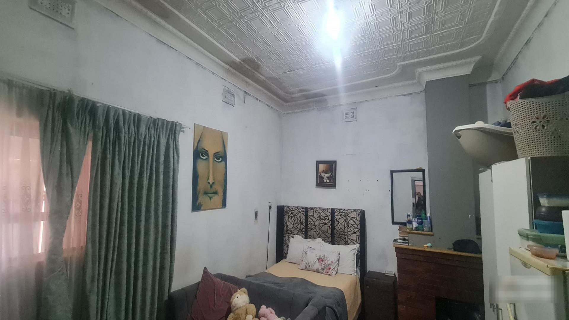 Bed Room 1 of property in Primrose