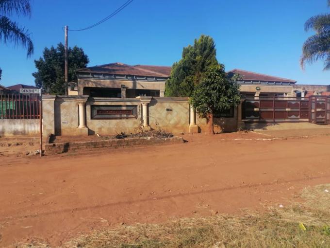 5 Bedroom House for Sale For Sale in Thohoyandou - MR519143