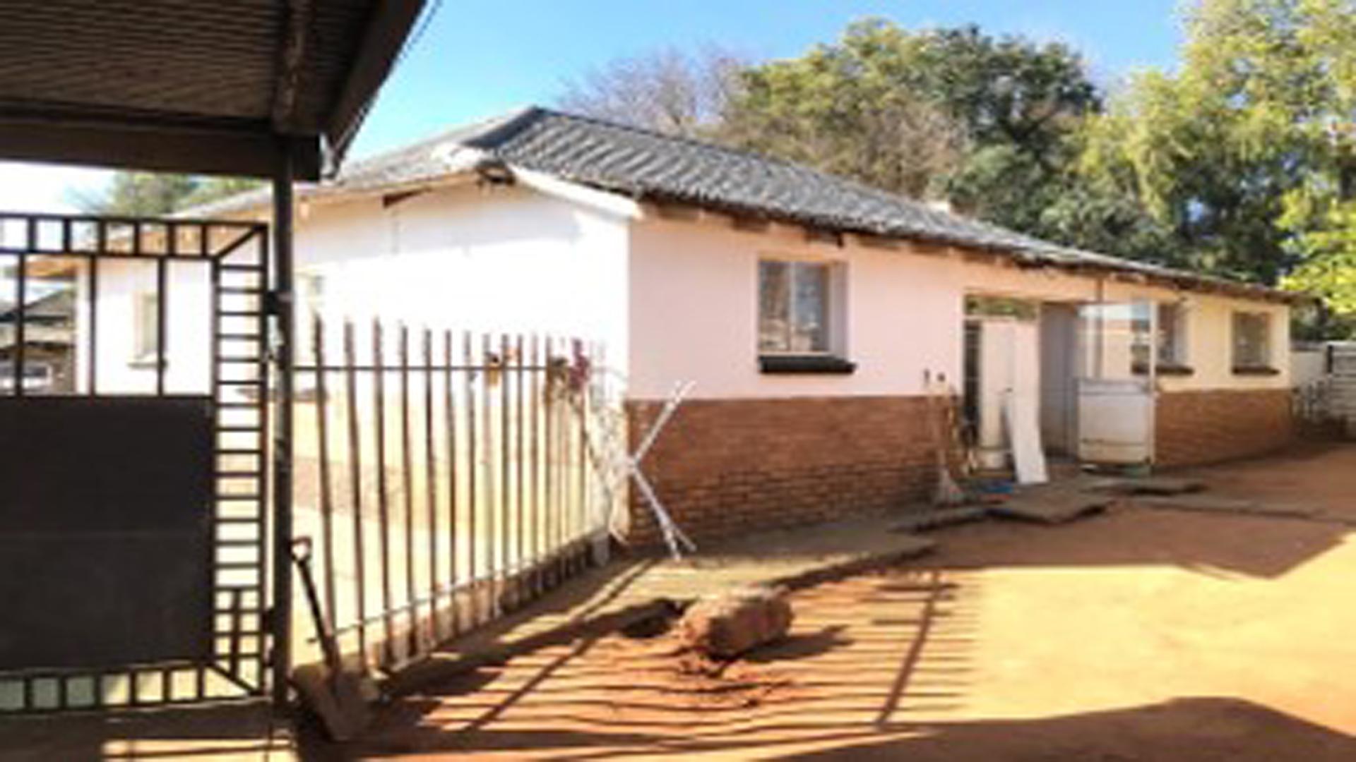 Front View of property in Stilfontein