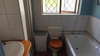 Bathroom 1 - 8 square meters of property in Tulbagh