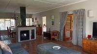 Lounges - 32 square meters of property in Tulbagh