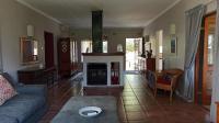 Lounges - 32 square meters of property in Tulbagh