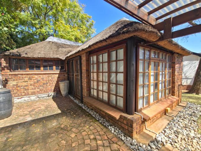 1 Bedroom Apartment to Rent in Garsfontein - Property to rent - MR519736