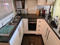 Kitchen of property in Alan Manor